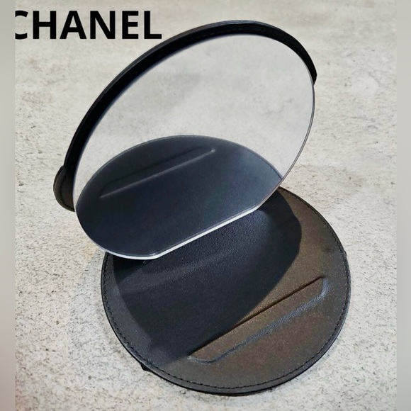 CHANE Black Round Double Sided Folding Mirror - Picture 1 of 10